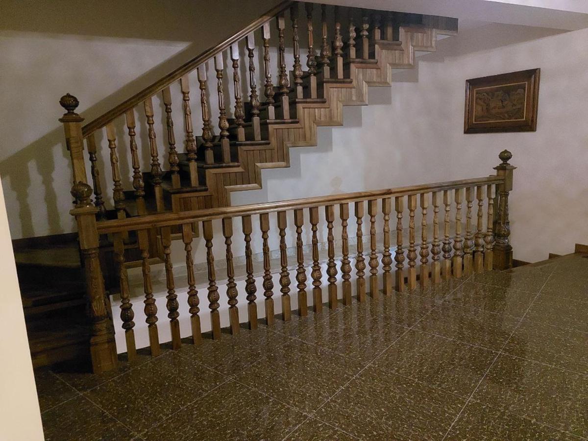 בוקורו Nostalgia Boutique Hotel מראה חיצוני תמונה
